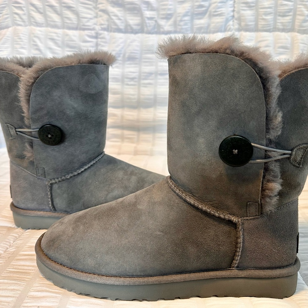 UGG Bailey Button II boots